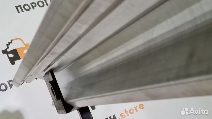 Кузовной порог левый Hyundai Starex