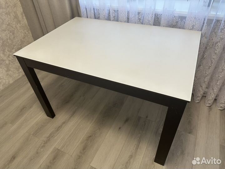 Кухонный стол