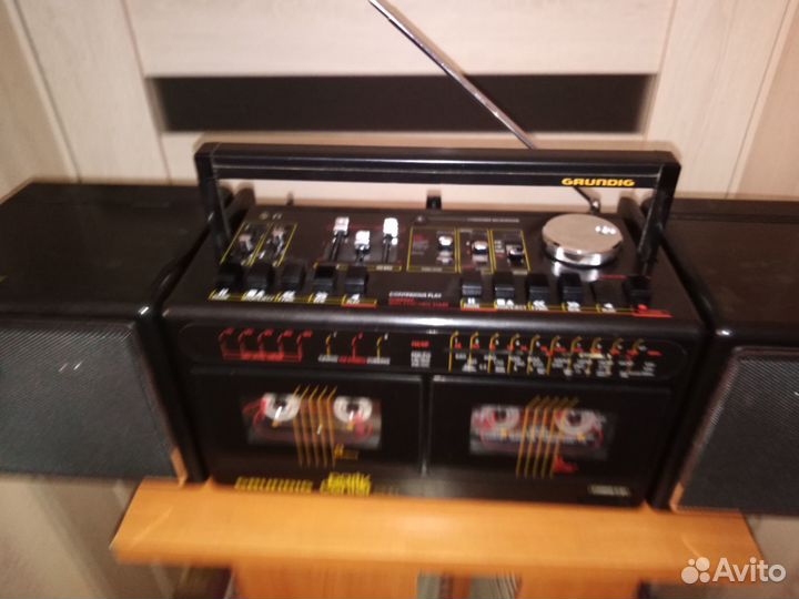 Grundig party center 2200