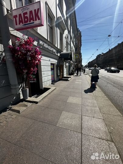 Полки в аренду в центре на Литейном