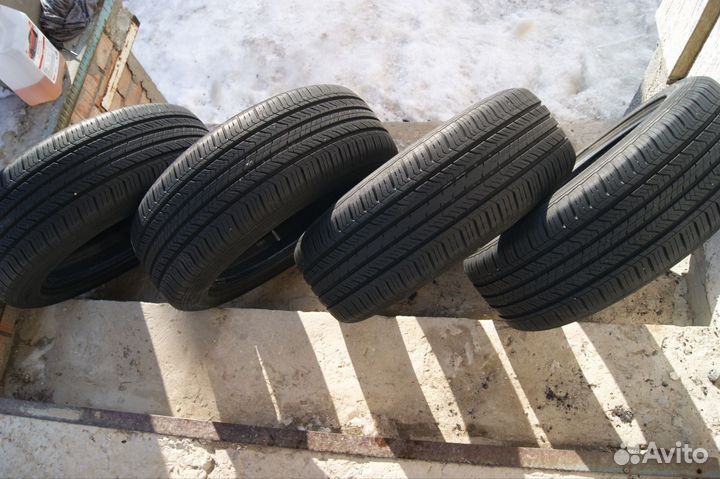 Maxxis Bravo HP-M3 215/55 R17