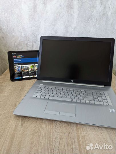 Ноутбук HP 17