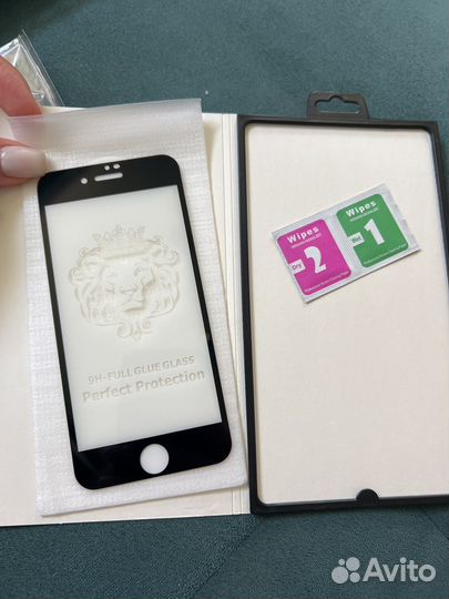 Защитное стекло на iPhone 7