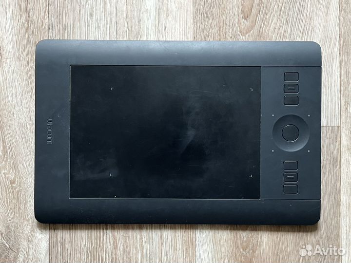 Графический планшет wacom intuos pro small