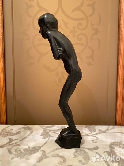 Винтажная чугунная статуэтка Мальчик Перекупался