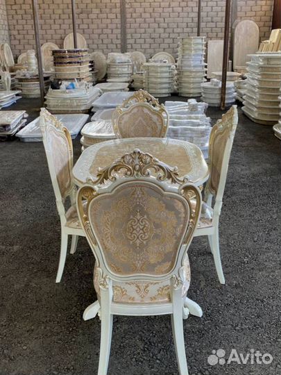 Кухонный стол. Доставка по всей России