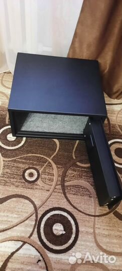 Сейф металлический