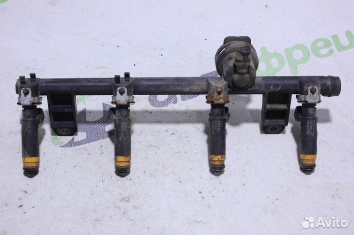 Рейка топливная рампа Renault Symbol 1998 2008