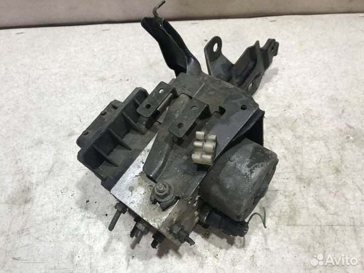 47600AV700 Блок ABS Nissan Primera P12