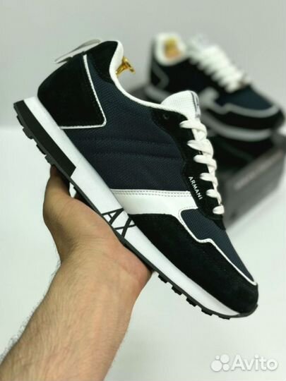 Кроссовки Armani прочные