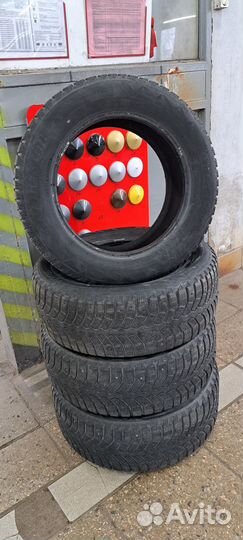 Bridgestone Blizzak Spike-01 215/60 R16