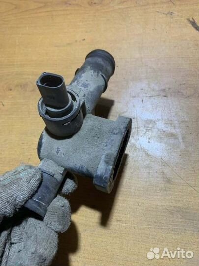 Корпус термостата Skoda Octavia A5 лифтбек BSE 1.6