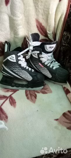 Коньки хоккейные