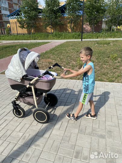 Продам коляску 3 в 1