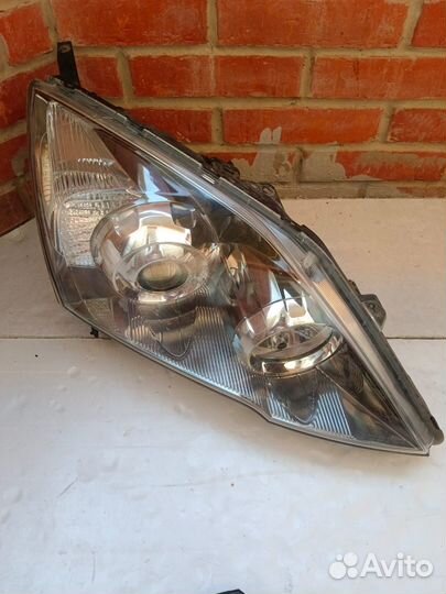Фара правая Honda CR-V 2006-2012 под ксенон