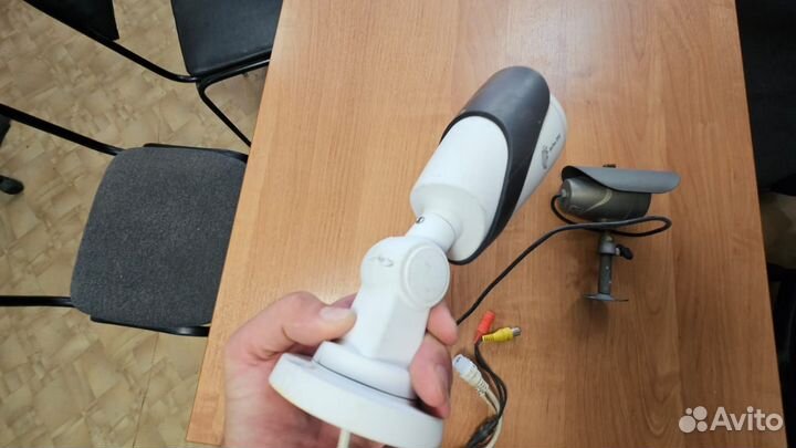 Камеры наблюдения и муляжи