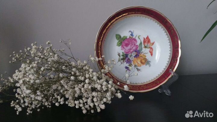 Фарфоровая посуда блюдо