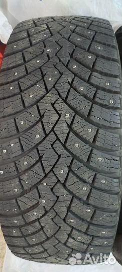 Pirelli Ice Zero 2 245/45 R20