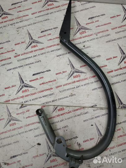 Петля багажника w212 Mercedes