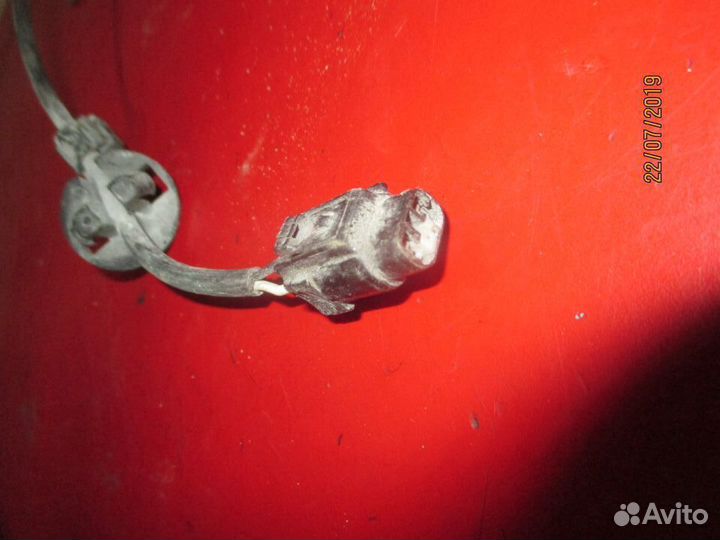 Датчик ABS передний левый Toyota Yaris 1999-2005