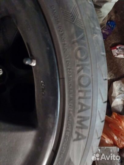 R22 Yokohama Advan Sport V105 295/35, PCD 5x130 DIA 71.6