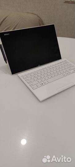 Ноутбук Sony vaio SVT1122E2RW белый