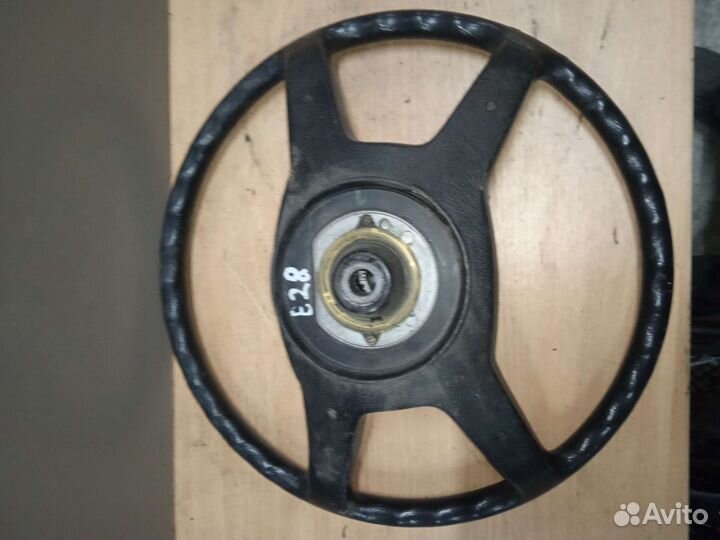 Руль bmw 5 E28 бмв 5 E28