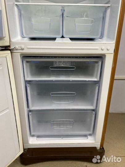 Холодильник под дерево 