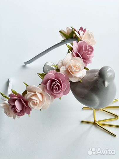 Ободок на голову. Можно заменить на повязку