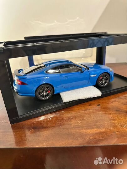 Autoart 1:18 jaguar XKR-S