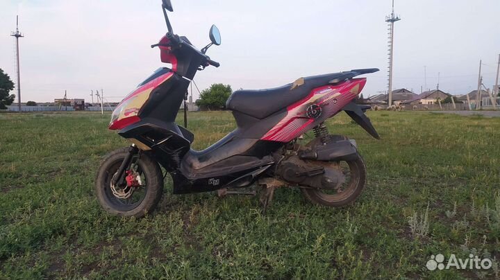 Скутер 80кубов