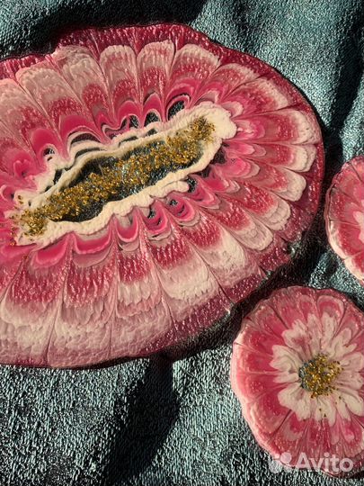 Поднос и подстаканники