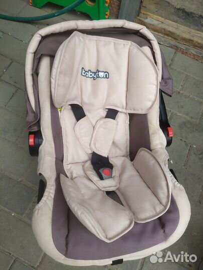 Детское автокресло до года