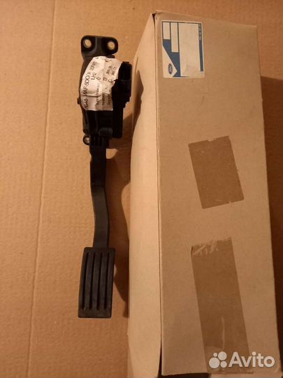 Педаль газа Ford C-Max