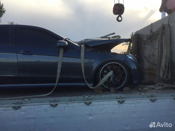 Крыло переднее правое мерседес 212 e63 amg