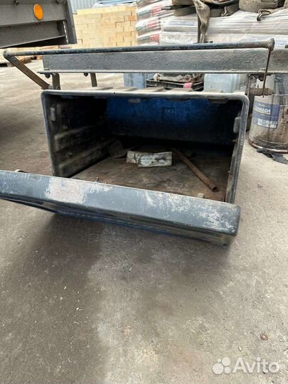 Инструментальный ящик на грузовик