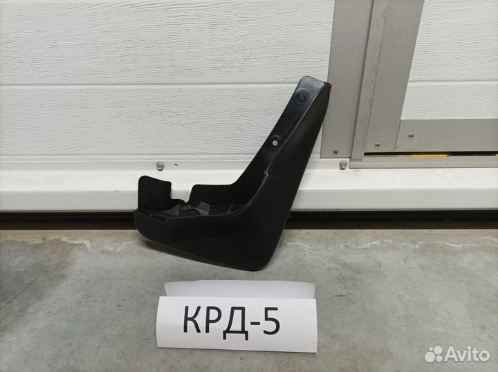 Брызговик передний правый Outlander 2 хл 2007-2012