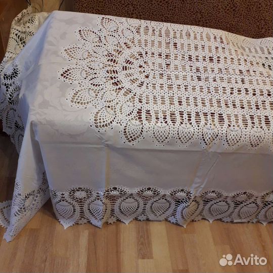 Скатерть с салфетками