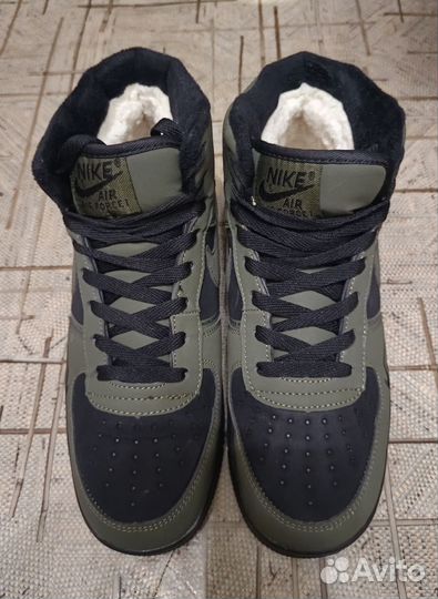 Кроссовки зимние