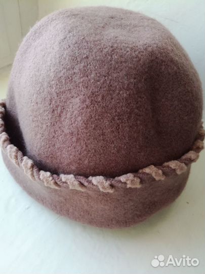 Теплая женская шапочка