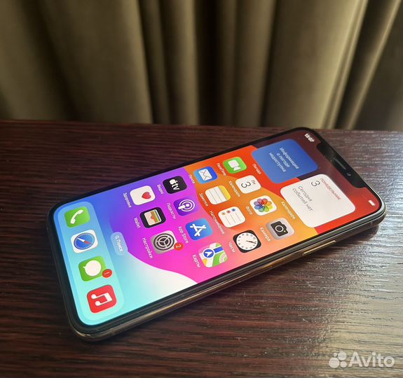 iPhone Xs, 64 ГБ
