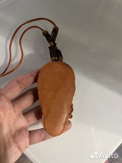 Амулет камень, глина