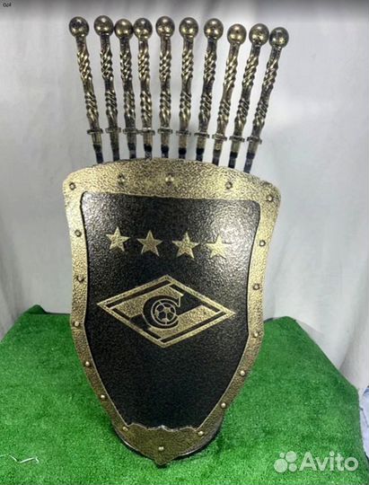 Подставка под шампуры Щит