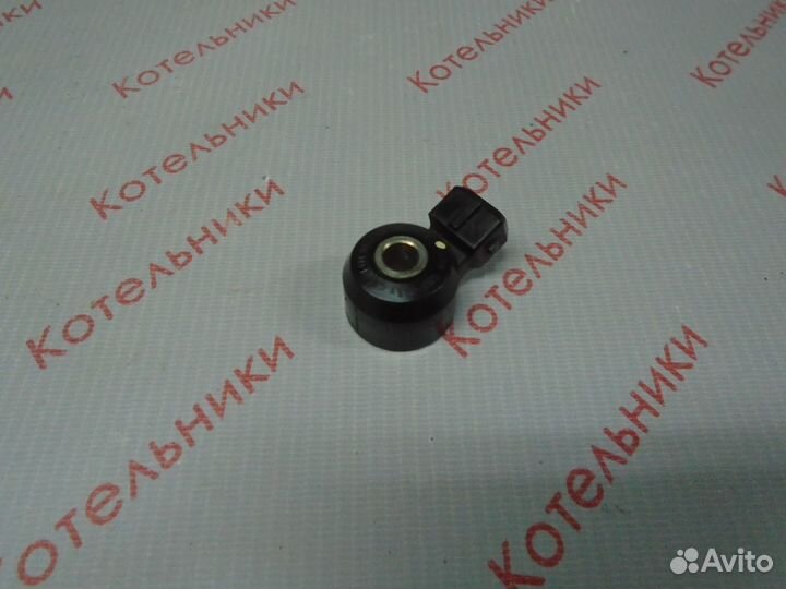 Nissan 22060-30P00 Датчик детонации