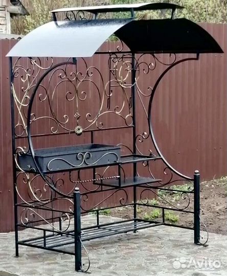 Мангал с крышей