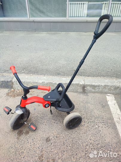 Трехколесный детский велосипед с ручкой