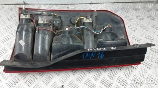 Фонарь задний правый land rover freelander 2 (1NN16MY01)