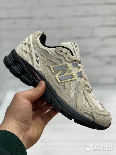 New Balance 1906D