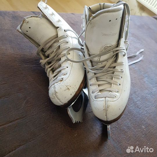 Коньки фигурные Risport