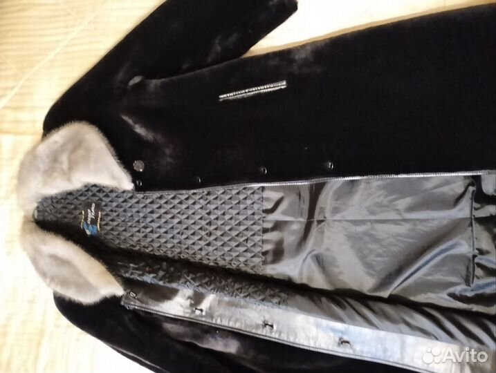 Шуба женская натуральная мутоновая